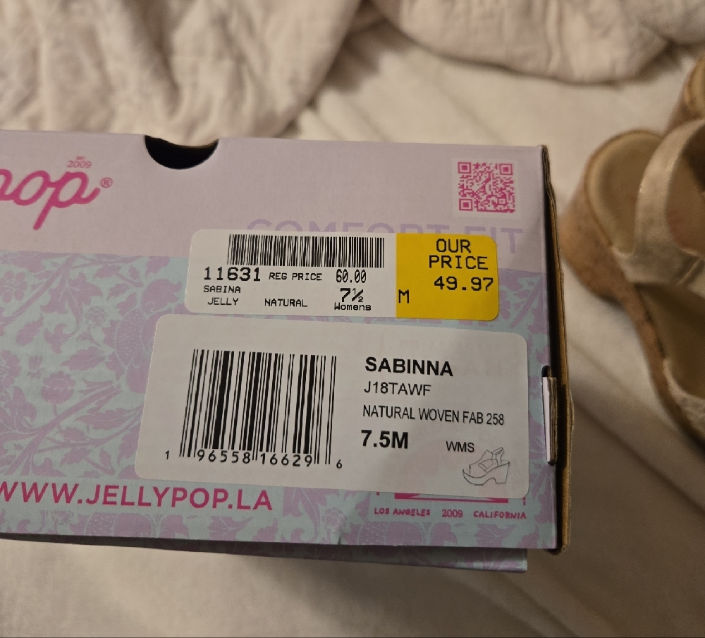 Jellypop Women's Floral Tan Sandals - Picture 3 of 3